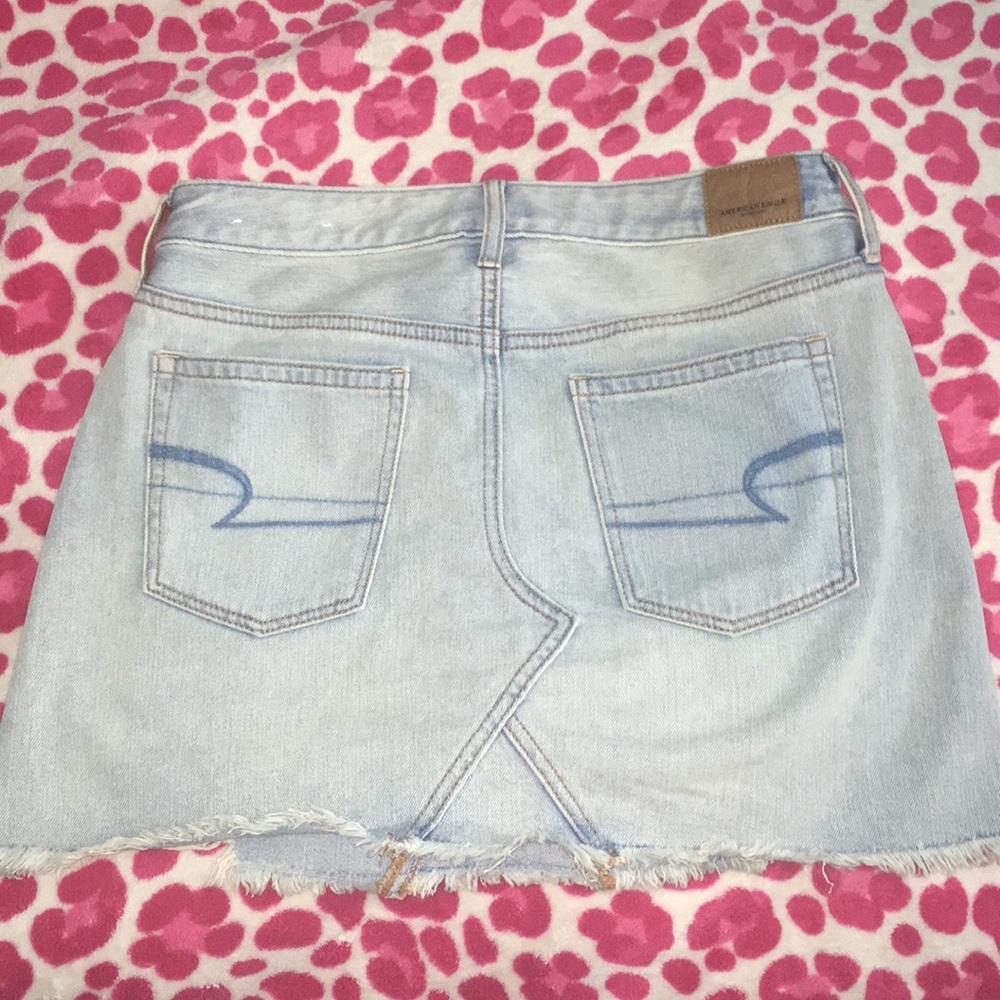 AMERICAN EAGLE DENIM SKIRT LIGHT WASH - Picture 2 of 2